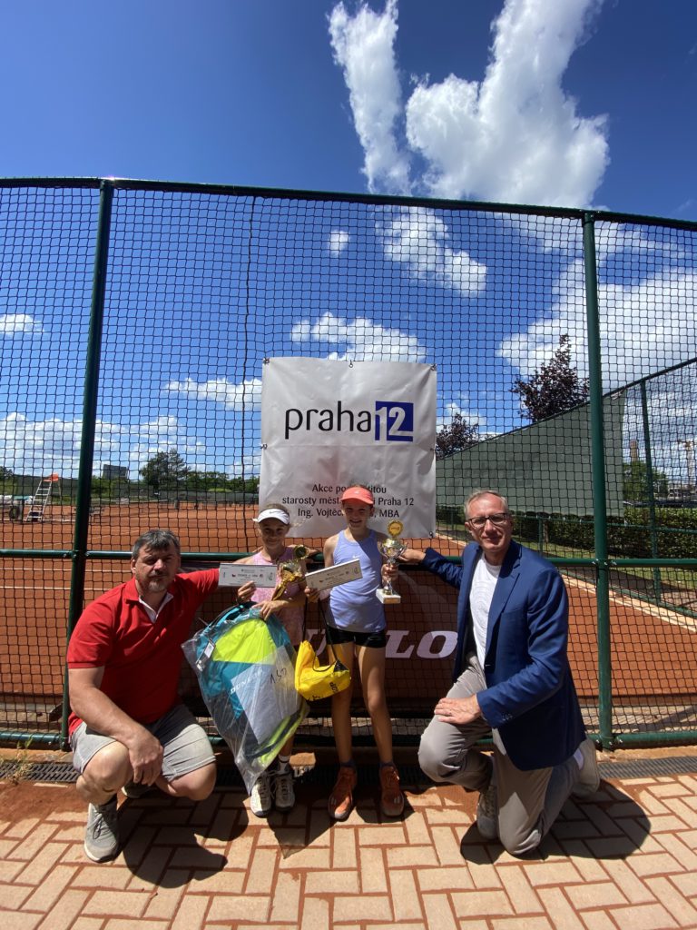 Ing. Saic, předseda PTS, Ruby, Háková a Ing. Kos, starosta MČ Praha 12